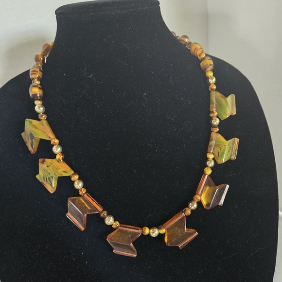 1930s Art Deco Amber Bakelite Trapezoids Necklace - Picture 3 of 10